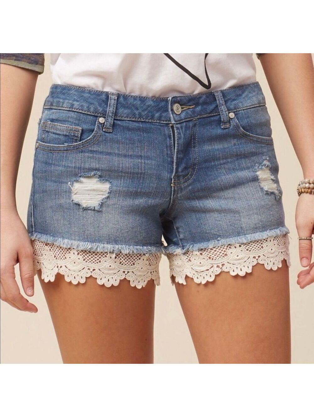 Altar’d State Womens Lace Jean Shorts Sz 29